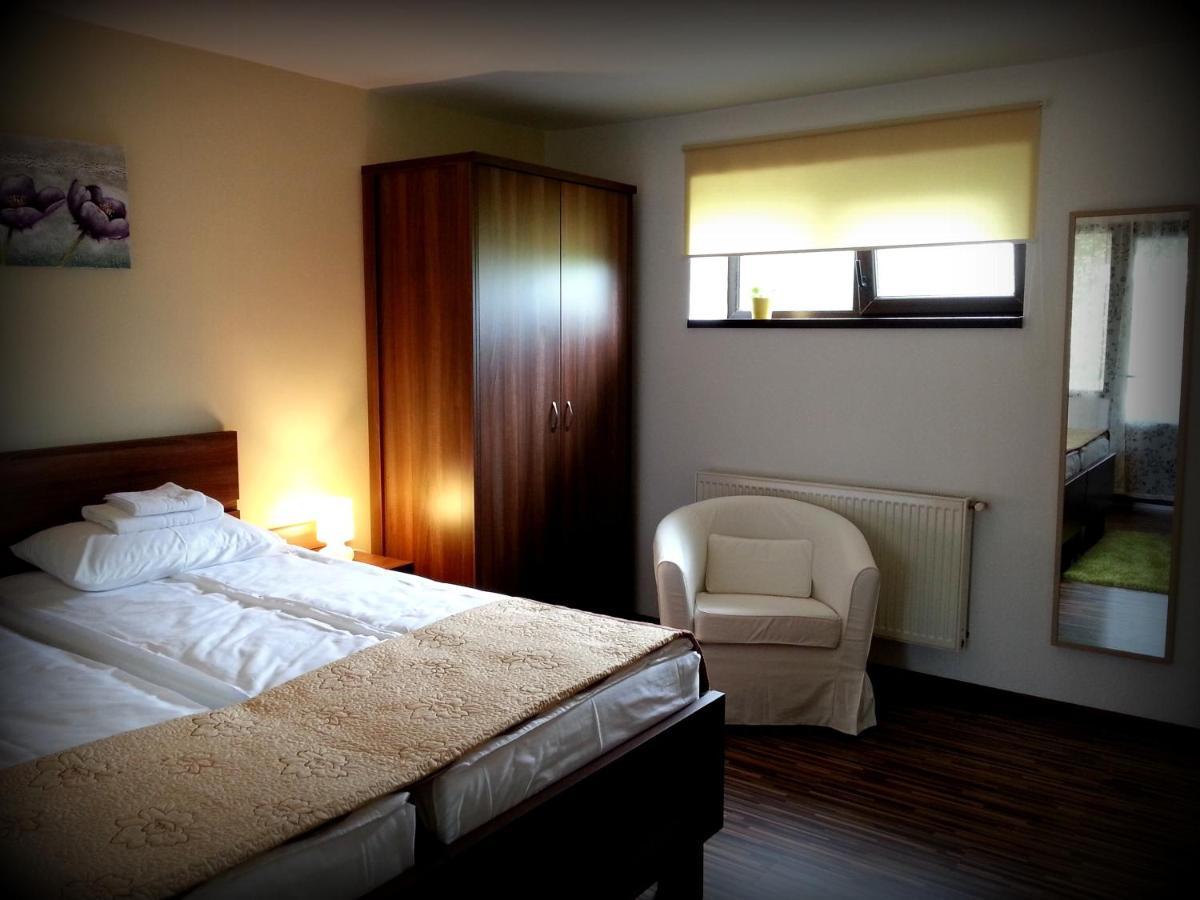 Cazare La Troita Hotel Feketehalom Szoba fotó