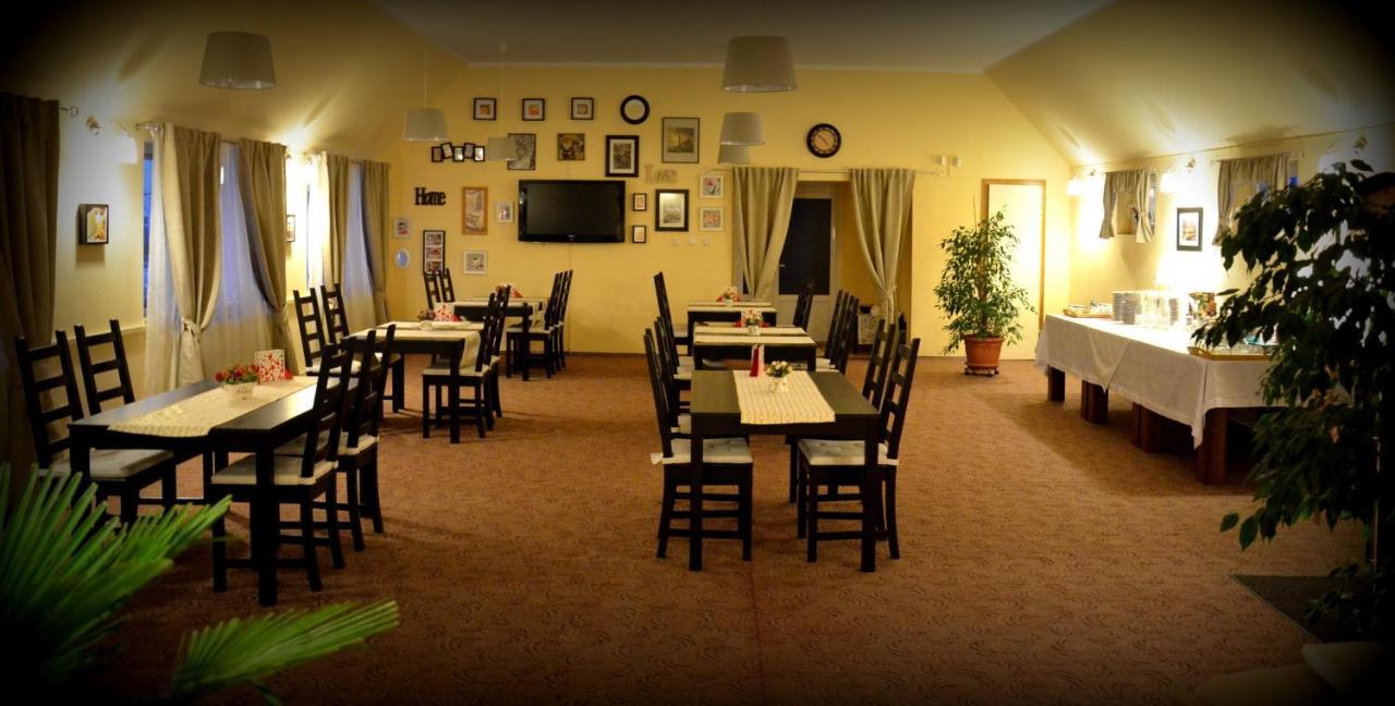 Cazare La Troita Hotel Feketehalom Kültér fotó