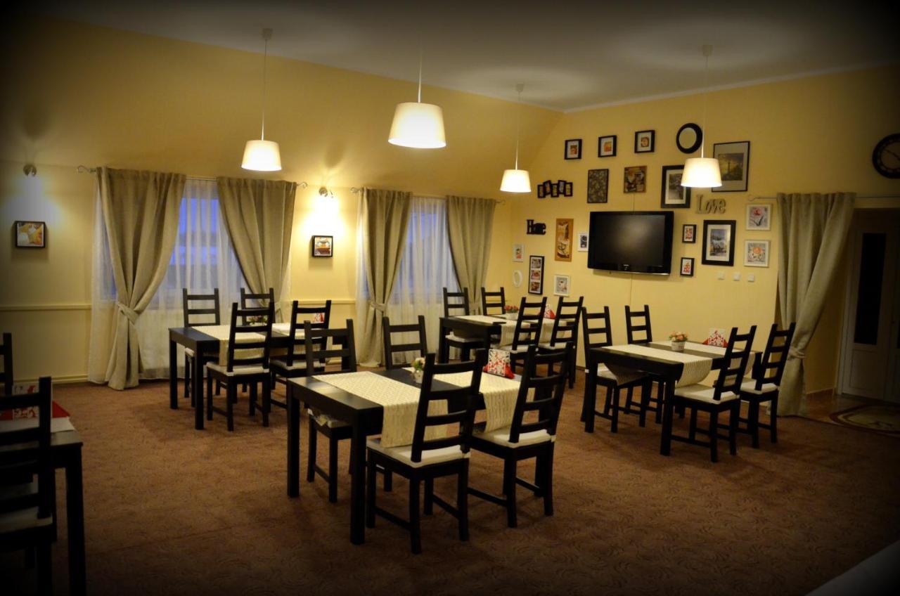 Cazare La Troita Hotel Feketehalom Kültér fotó