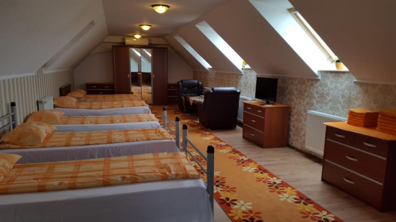 Cazare La Troita Hotel Feketehalom Kültér fotó