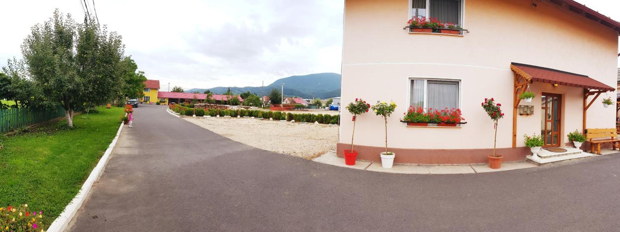 Cazare La Troita Hotel Feketehalom Kültér fotó