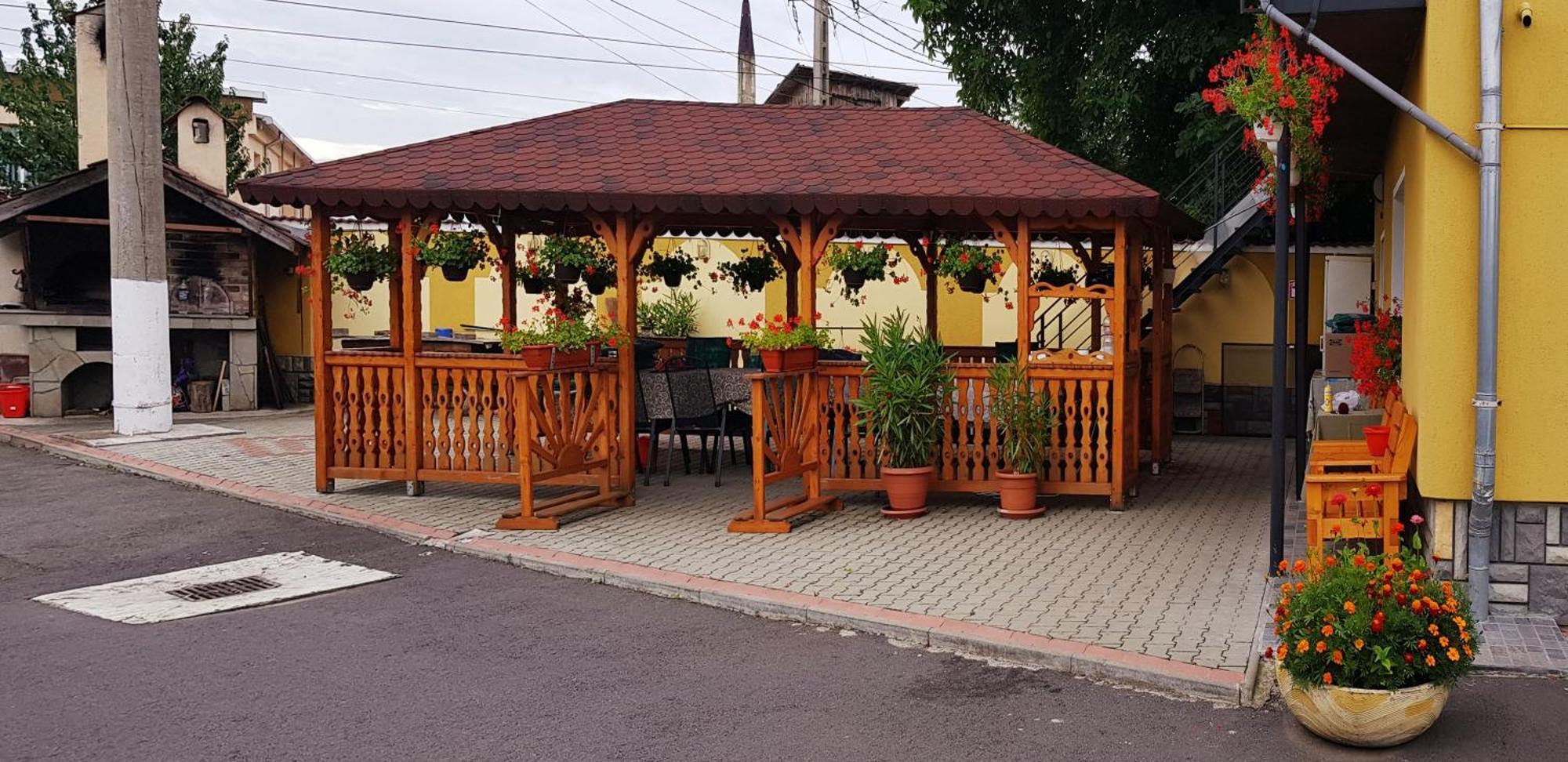 Cazare La Troita Hotel Feketehalom Kültér fotó